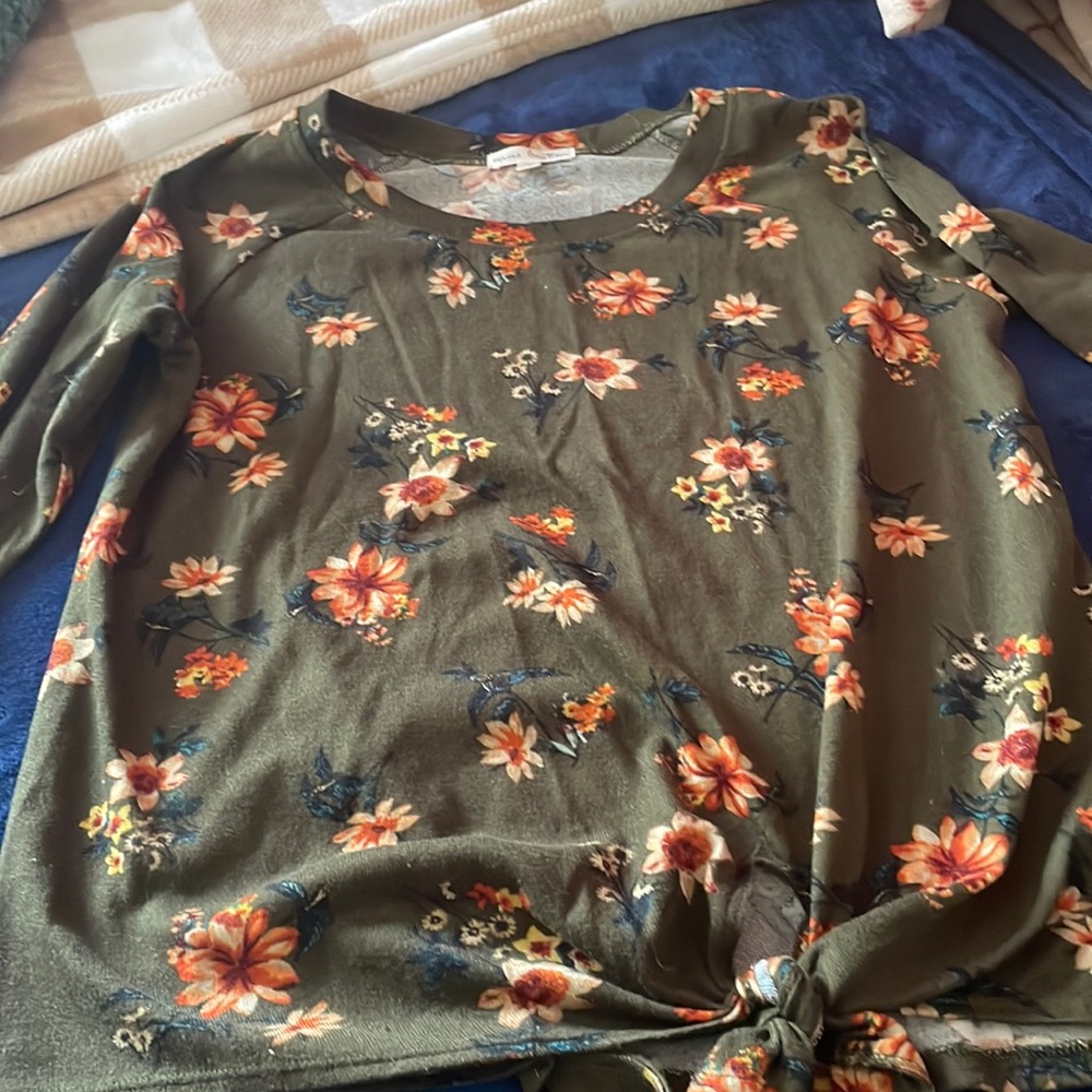 Woman’s long sleeve shirt